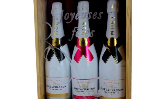 Coffret cadeau gravé "Joyeuses Fêtes" + trois bouteilles Champagne Moët et Chadon Ice Imperial