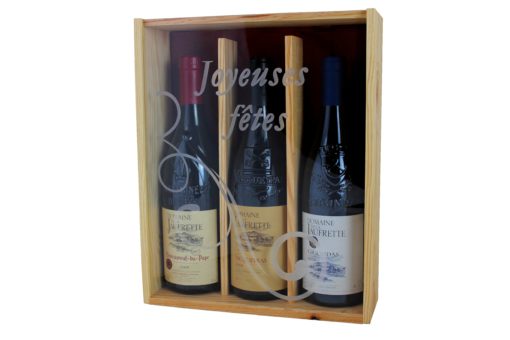 Coffret cadeau gravé "Joyeuses Fêtes" + trois bouteilles Champagne Moët et Chadon Brut Imperial